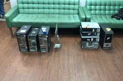 Столичні правоохоронці викрили нелегальну букмекерську контору (фото)