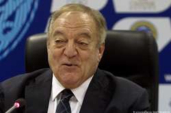 C 2000 года, когда Аян возглавил IWF, в мировой тяжелой атлетике было выявлено более 700 случаев нарушения антидопинговых правил