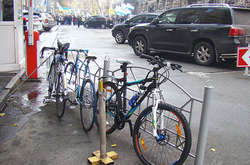 Столична влада обіцяє облаштувати в місті понад 200 велопарковок 