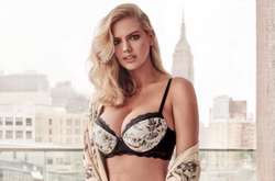 27-летняя Кейт Аптон сделала откровенный снимок с годовалой дочерью Женевьев