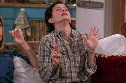 Актеры собрались за одним столом для последнего совместного ужина на съемочной площадке