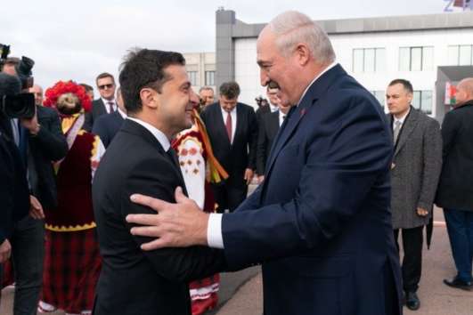Сьогодні у Зеленського день народження: привітав поки що один Лукашенко 