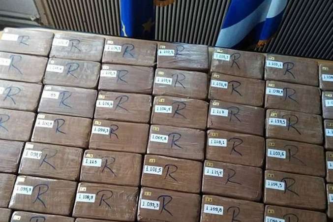 Поліція Греції конфіскувала 1,2 тонни кокаїну