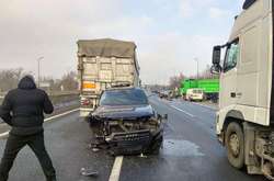 Масштабна ДТП під Одесою: ожеледиця, затори і 29 розбитих автомобілів (фото)