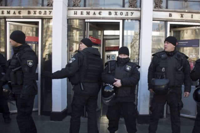 В Киеве задержан психически неуравновешенный мужчина, который «минировал» метро