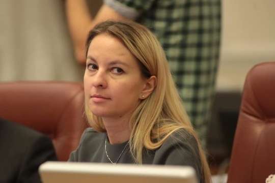 <p>Юлія Соколовська: У короткостроковій перспективі накопичувальна пенсійна система в Україні впроваджуватися не буде</p> - Міністр соцполітики закликає відкладати на старість самотужки