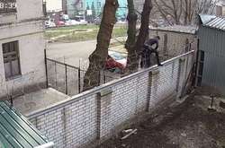 Перелезла через забор: ГБР открыло дело против Черновол за «дерзкое хулиганство»