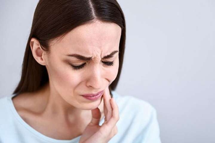 Четыре распространенные причины, почему могут болеть зубы