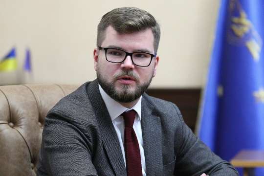 Кабмін звільнив голову правління «Укрзалізниці» Кравцова