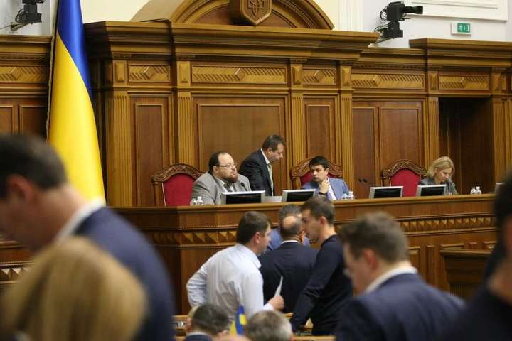 Комітет виборців показав, як нардепи відвідували парламент у січні 