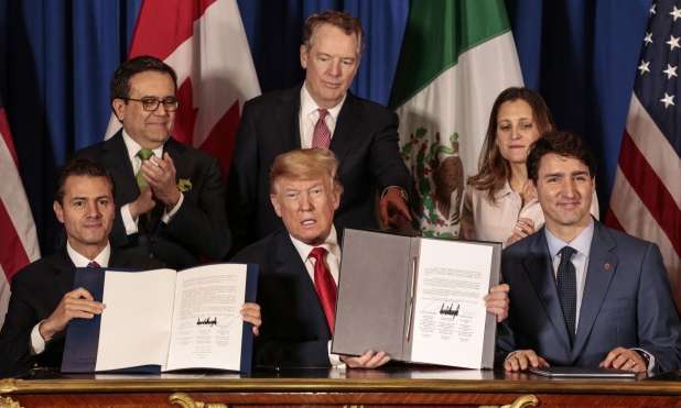 Трамп підписав нову торгову угоду з Канадою і Мексикою