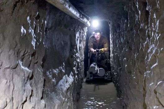 З ліфтами і рейками. На кордоні США і Мексики знайшли найдовший тунель контрабандистів (фото)