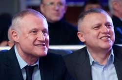  Ігор Суркіс і його брат Григорій Суркіс, а також інші пов'язані з Приватбанком особи ще у 2018 році подали 42 позови проти НБУ 