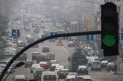  На дорогах Києва наразі діє 49 &laquo;зелених хвиль&raquo; 