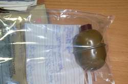 У Києві поліція затримала іноземця з гранатою (фото)