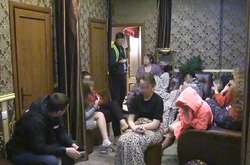 У Києві поліція накрила мережу борделів, на якій організатори заробили 17 млн грн (фото, відео)