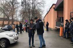 У Києві біля мечеті сталася масова перевірка мусульман: 25 затриманих