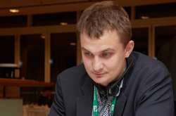 Євгеній Брагар запропонував літній жінці продати собаку «елітної породи» та розрахуватися за комунальні послуги