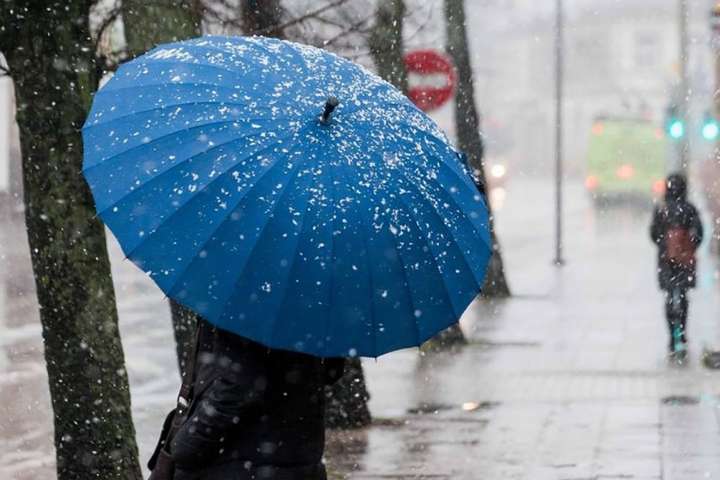 Україну накриють дощі: прогноз погоди на 3 лютого