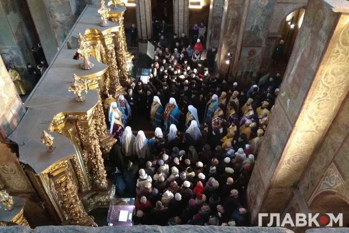 Українська православна церква відзначає річницю інтронізації митрополита Епіфанія