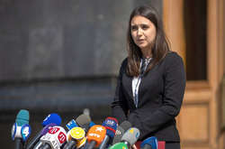 Стала відома зарплата прессекретарки Зеленського