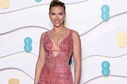  35-летняя Скарлетт Йоханссон оказалась в неловком положении во время неформального празднования церемонии британской киноакадемии 
  