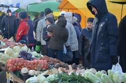 Сезонні ярмарки повертаються у Київ: де можна купити недорогі продукти