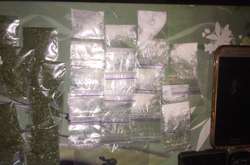 На Київщині затримано банду з наркотиками на мільйон гривень (фото, відео)