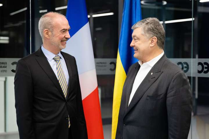 Важливо зберегти санкції проти Росії – Петро Порошенко зустрівся з послом Франції