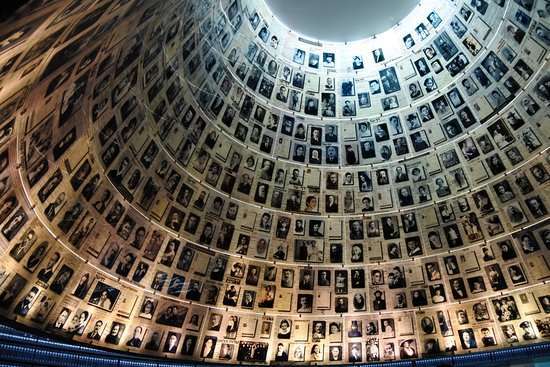Путину плюнули в спину. Израиль извинился за «ошибочную» трактовку истории на Всемирном форуме Холокоста
