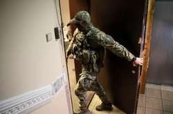 У помешканнях журналістів 1+1 проводять обшуки