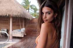  28-летняя Эмили Ратаковски побаловала фанатов новыми откровенными снимками 
  