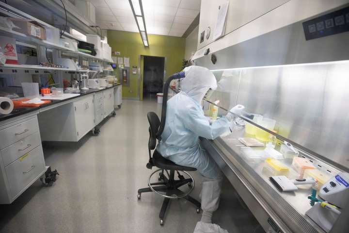 Україна отримала тест-систему для діагностики коронавірусу