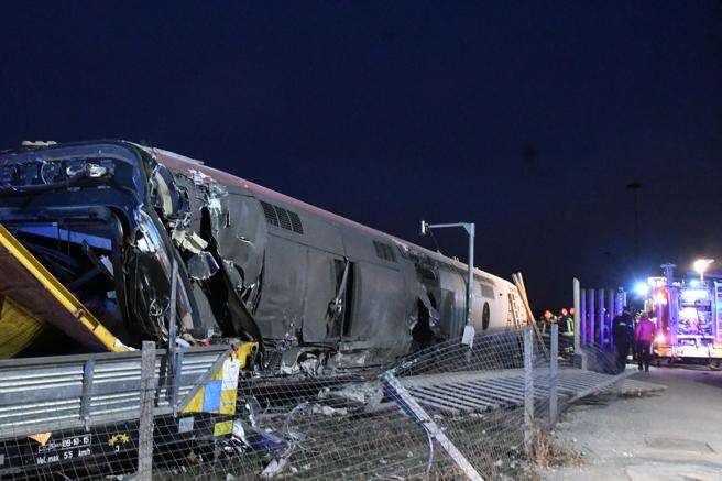 В Італії з рейок зійшов потяг: двоє загиблих, 30 постраждалих