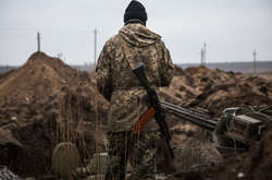 На Донбассе ранен военный