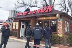 У Києві стало менше «наливайок»: за три дні комунальники прибрали понад 70 МАФів (фото)