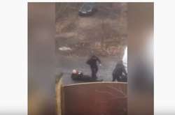 У Мукачеві обстріляли помічника екснардепа, є поранені (відео)