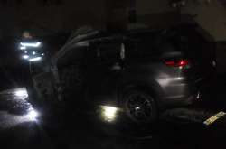 Під Києвом палав позашляховик (фото)