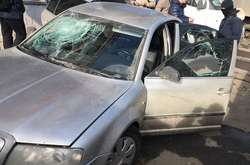 Грабіжники розбили скло і викрали за автівки речі