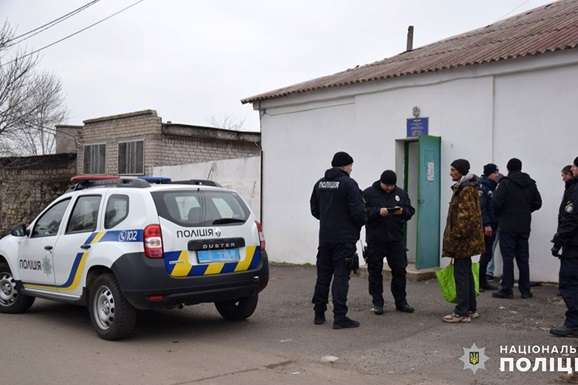 У Миколаївській області поліція виявила в приватному будинку мертве подружжя