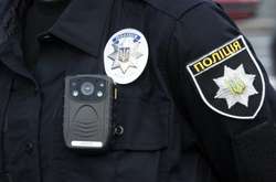 У Києві перехожий знайшов вмерзлі у кригу рештки людини (фото)