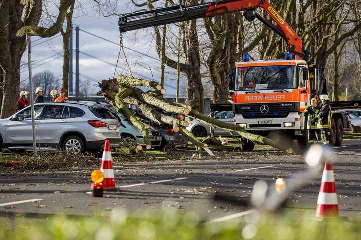 Німеччина готується до наближення потужного урагану Сабіне