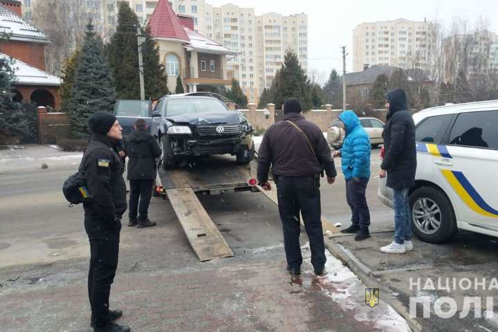 У Київській області поліцейського побили під час оформлення протоколу за порушення