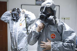 За даними на 9 лютого кількість заражених коронавірусом у Китаї перевищило 37 тисяч осіб, померли 811 хворих