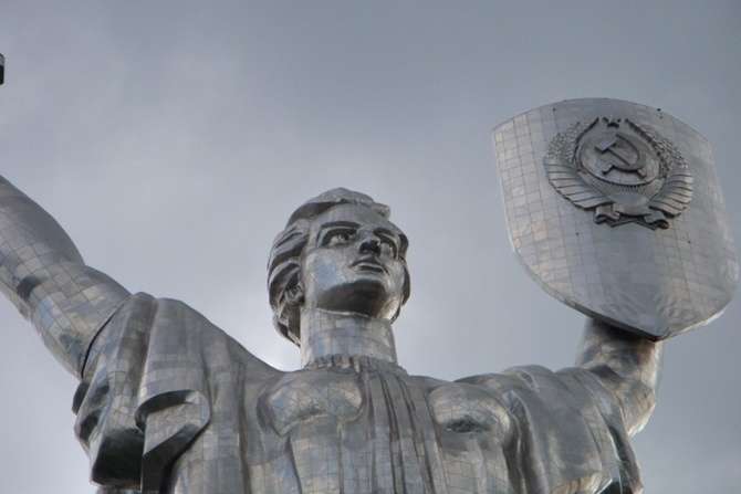 Дробович хоче демонтувати герб СРСР з пам’ятника «Батьківщина-мати» в Києві