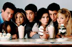  Слухи о специальном выпуске &laquo;Друзей&raquo; спустя 25 лет после выхода сериала появились осенью 2019 года 
  