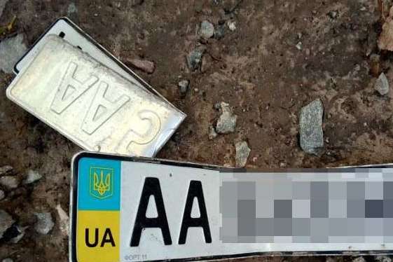 У Києві спецпризначенці затримали викрадача автомобільних номерів (фото)