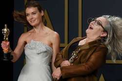  Елена Андреичева - продюсер фильма «Научиться кататься на скейтборде в зоне боевых действий (если ты девушка)» Learning to Skateboard in a Warzone (If You`re a Girl) 
  