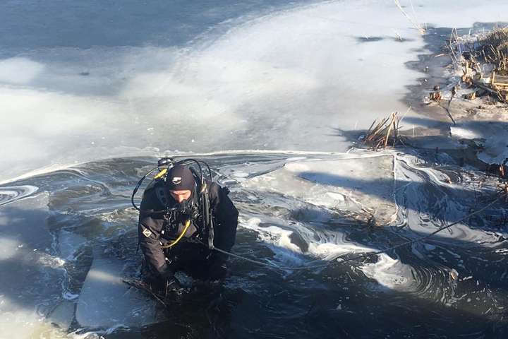 На Київщині у водоймі знайдено тіло зниклого пенсіонера
