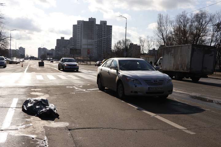 У Києві на «зебрі» Toyota збила на смерть жінку (фото, відео)